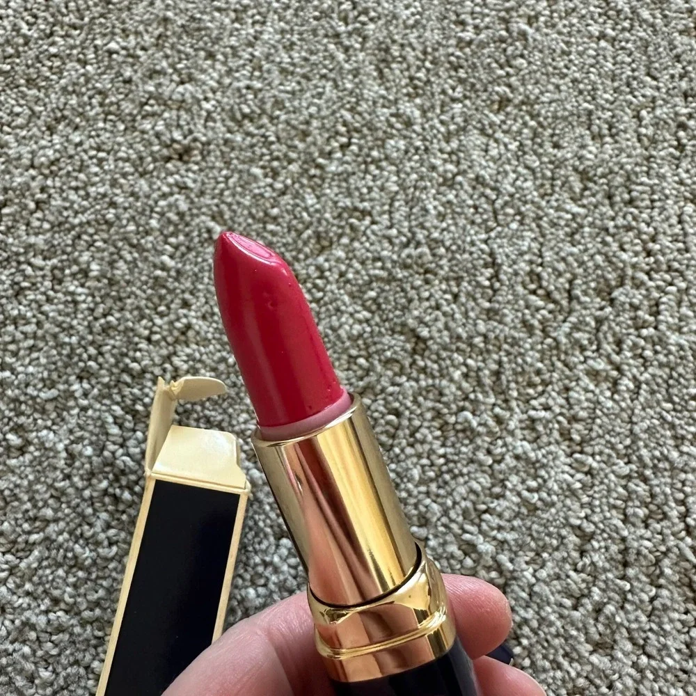 Avon Ultra Color Rich Lipstick‎ - Country Rose 0.13 Fl oz